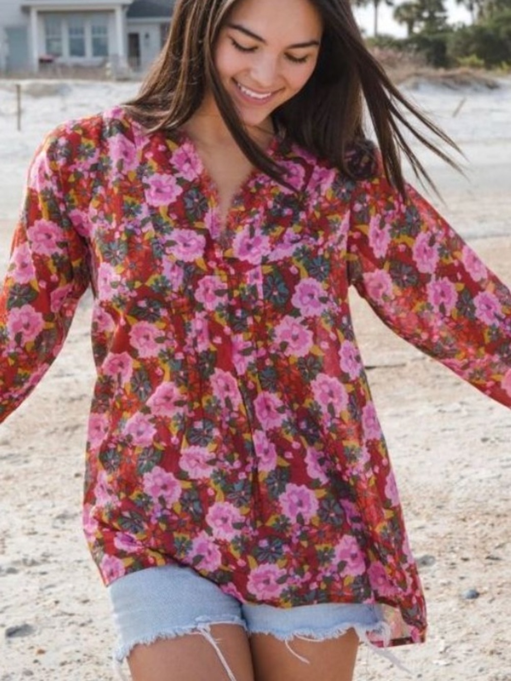 Floral Split-Neck Tunic Top in Pink and Red